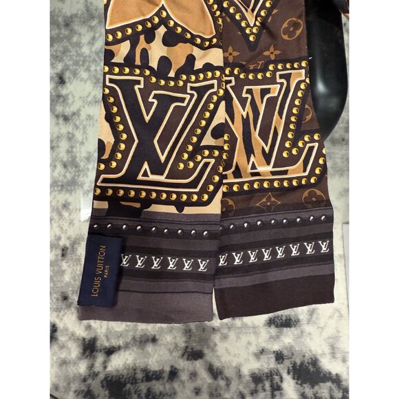 Louis Vuitton Monogram Jungle Bandeau Scarf 100% Silk Brown/Beige - Picture 7 of 8